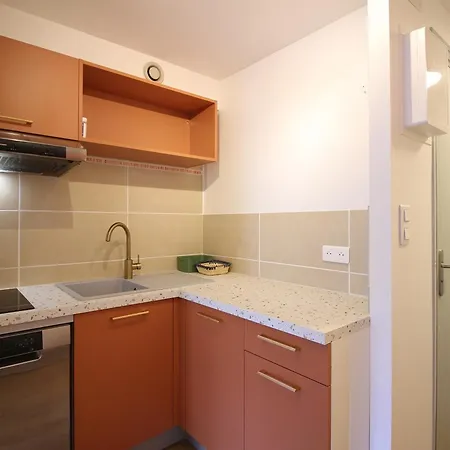 Apartment Mont-dore, T2 Avec Balcon, Parking Et Wifi Proche Centre - Fr-1-608-271 *